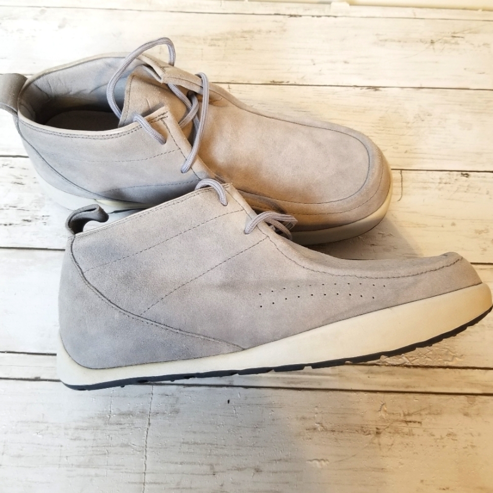 Vintage Nike HTM Zoom Macropus Mid-High Suede Sneakers